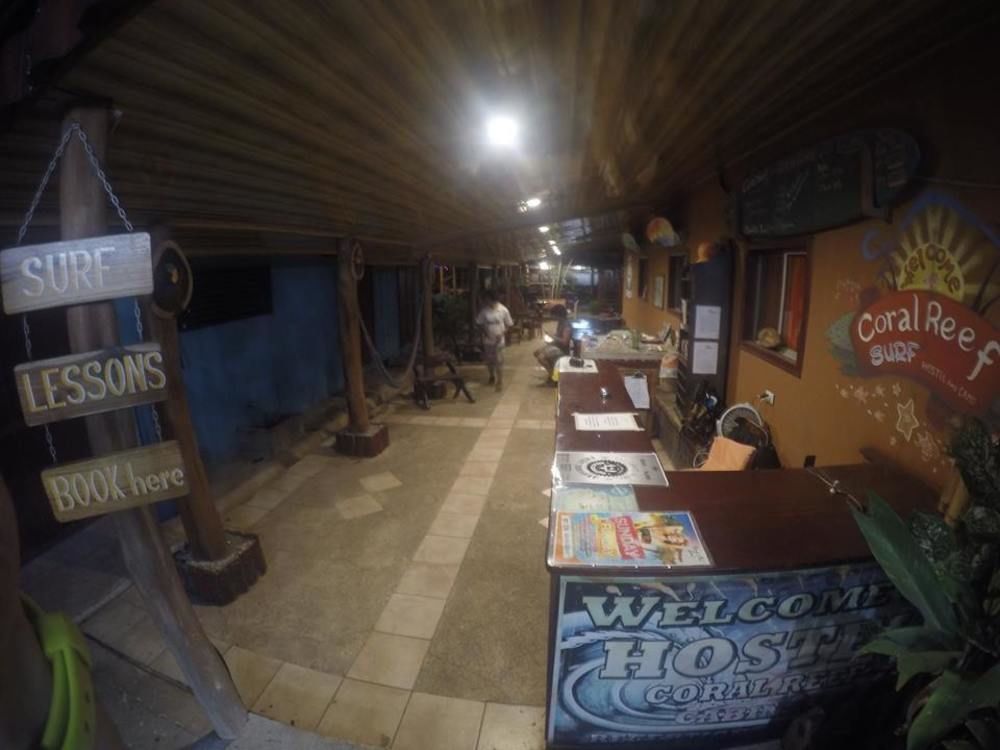 Coral Reef Surf Hostel And Camp Tamarindo Kültér fotó