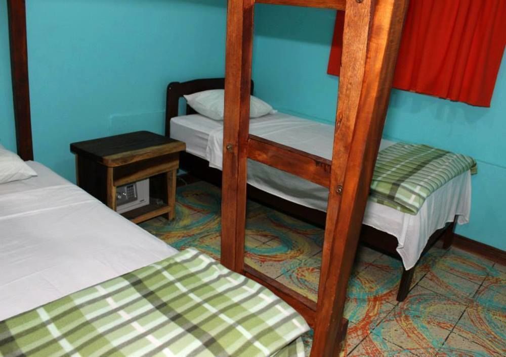 Coral Reef Surf Hostel And Camp Tamarindo Kültér fotó
